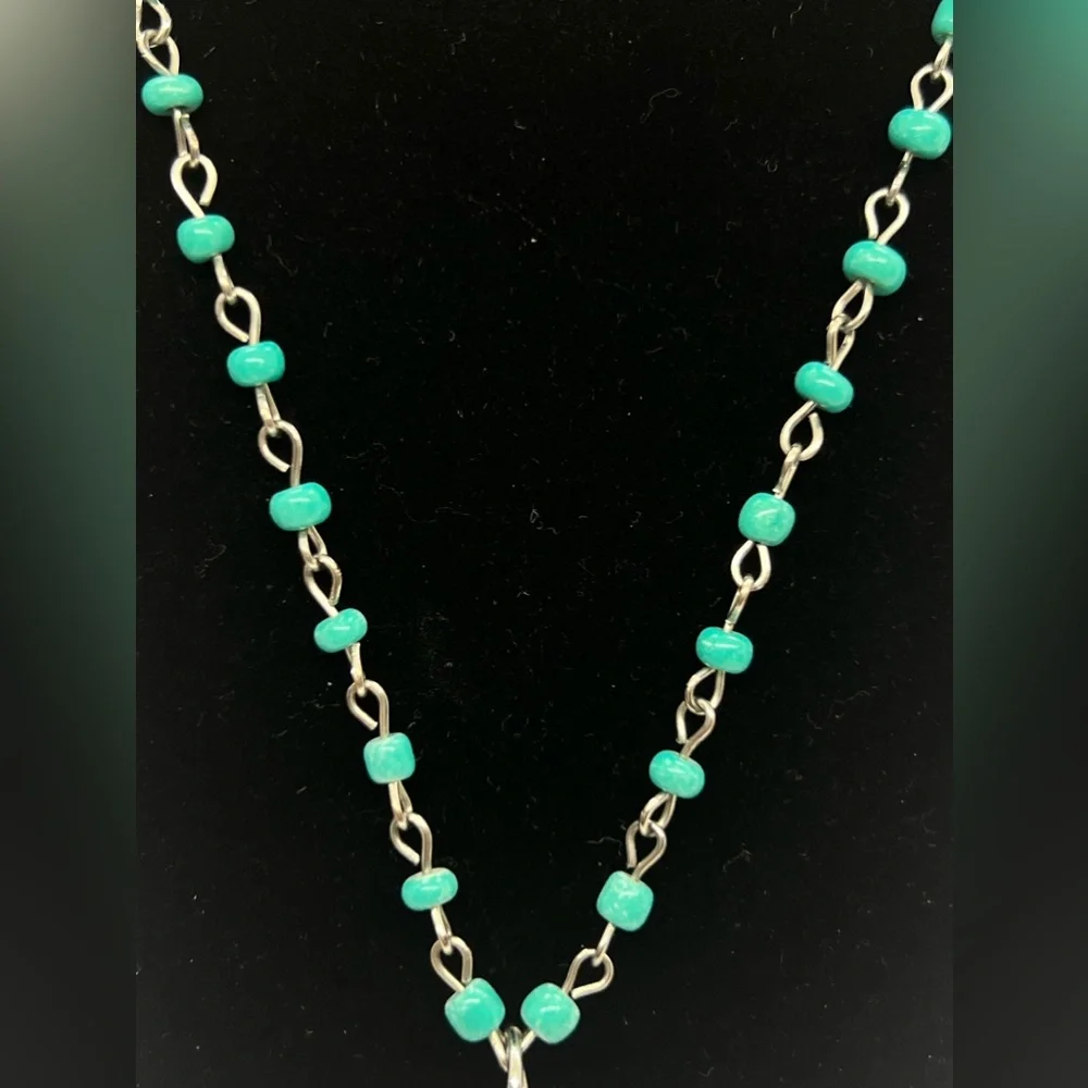 Silver-Tone Fashion Necklace Elephant Pendant‎ Acrylic Turquoise Colored Beads